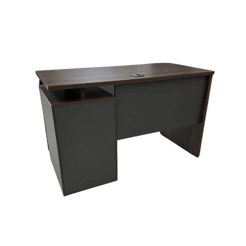 Escritorio Ejecutivo Orion de OM Furniture, nogal y gris, con cajón seguro y amplio espacio. Ideal para oficinas modernas.