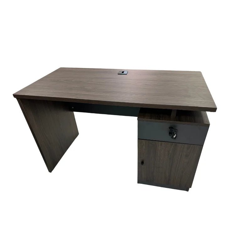 Escritorio Ejecutivo Orion de OM Furniture, nogal y gris, con cajón seguro y amplio espacio. Ideal para oficinas modernas.