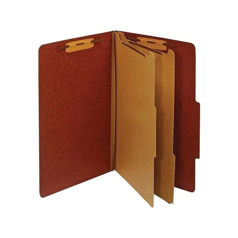Folder Partition Atlas 8.5x11 con 6 divisiones, color ladrillo, resistente y con cierre seguro. Ideal para oficina y estudio. ¡Disponible en Officemate!