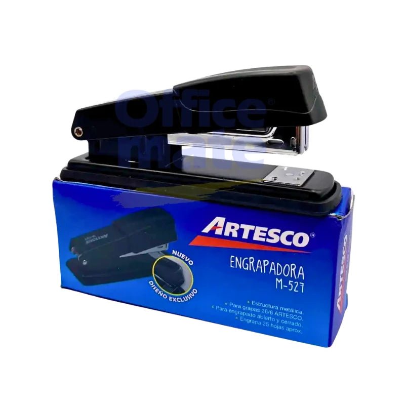 Grapadora metálica Artesco M-527 negra, vista frontal del producto