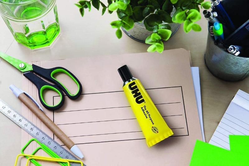 Pegamento en Gel Multiuso UHU de 60 ML - Adhesivo transparente y resistente para múltiples materiales.