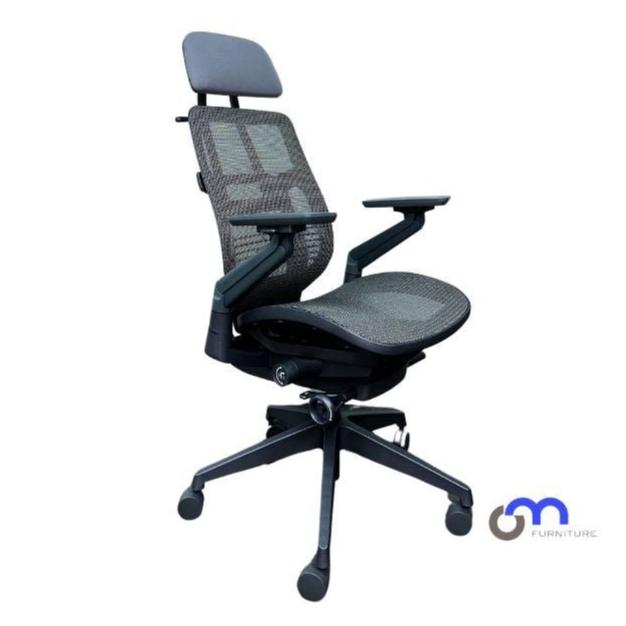 Silla ergonómica ajustable ProConfort gris de OM Furniture para oficina o estudio Officemate