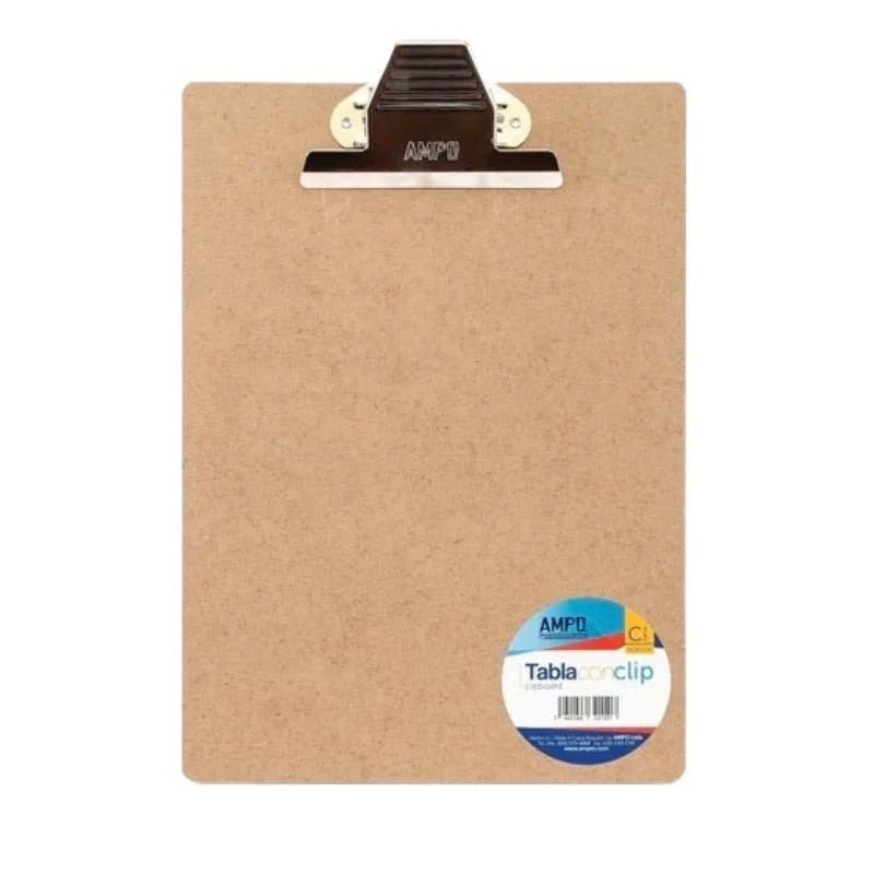 Tabla archivadora con clip Ampo, tamaño 9” x 12.5”, fabricada en cartón rígido con clip metálico resistente. Disponible en Officemate.