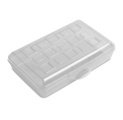Estuche pequeño para lápices Sterilite transparente cerrado, vista frontal