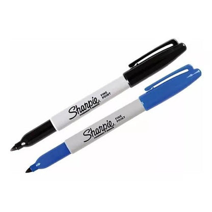 Dos felpas permanentes Sharpie punta fina en negro y azul con tapa