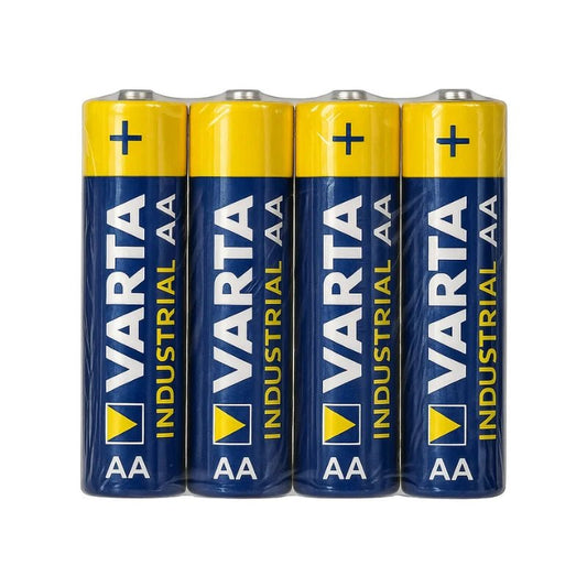 Pilas AA (baterías) Varta Longlife 1.5V, pack de 4 unidades, en su empaque original. Disponible en Officemate República Dominicana.